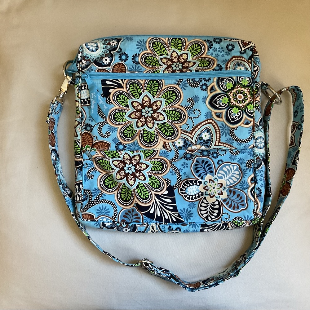 Vera Bradley Mailbag Bali Blue with Small Hand Crafted Cosmetic/Pencil Pouch** - Picture 4 of 16